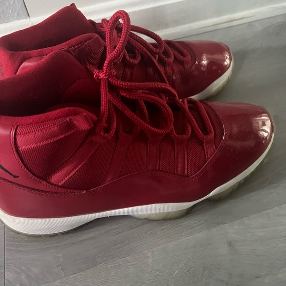 Size 11 - Jordan 11 Retro Win Like '96 *GOOD CONDITION * - Picture 3 of 10
